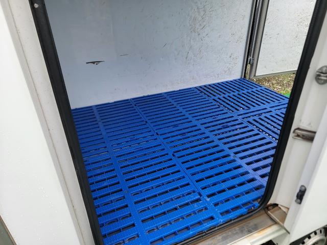 冷蔵冷凍車　中温ー５℃設定　２コンプレッサー　菱重コールドチェーン製造　オートマチック　タイミングチェーン　走行１５０９００ｋｍ　車検整備２年付き