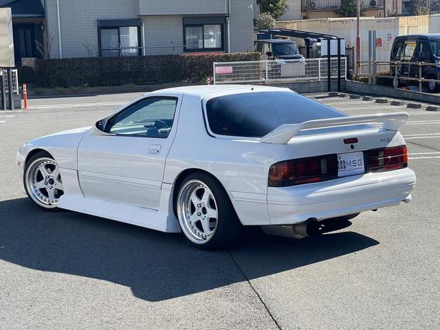 サバンナＲＸ－７ ＧＴ－Ｒ　社外メタルクラッチ　ロールバー　社外マフラー　Ｖマウント　車高調（11枚目）