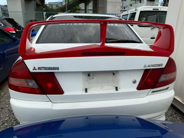 ランサー ＧＳＲエボリューションＩＶ　５速ＭＴ　純正サンルーフ　タワーバー　ターボ（2枚目）