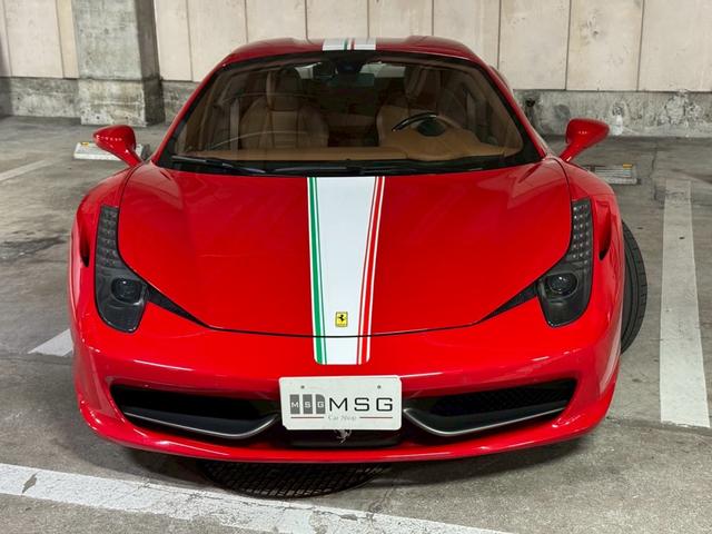 ４５８スパイダー ベースグレード　カーボンＬＥＤステアリング　フロントリフター　バックカメラ　ＢＢＳアルミホイール　パワーシート　イエローレブカウンター（6枚目）