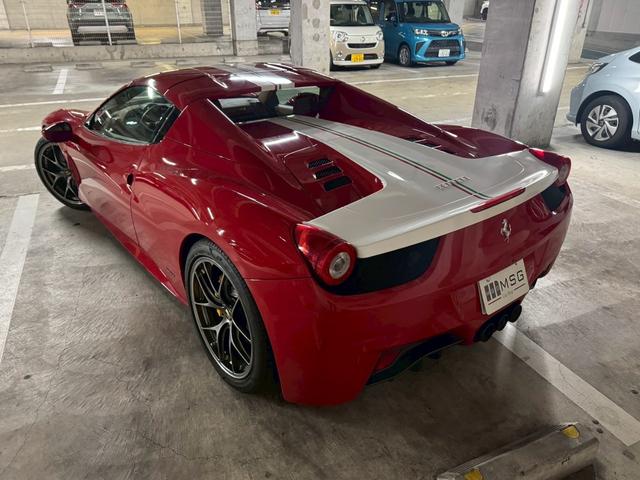 ４５８スパイダー ベースグレード　カーボンＬＥＤステアリング　フロントリフター　バックカメラ　ＢＢＳアルミホイール　パワーシート　イエローレブカウンター（9枚目）