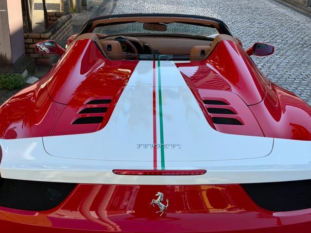 ４５８スパイダー ベースグレード　カーボンＬＥＤステアリング　フロントリフター　バックカメラ　ＢＢＳアルミホイール　パワーシート　イエローレブカウンター（21枚目）