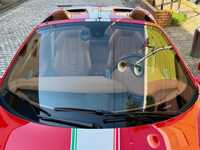 ４５８スパイダー ベースグレード　カーボンＬＥＤステアリング　フロントリフター　バックカメラ　ＢＢＳアルミホイール　パワーシート　イエローレブカウンター（24枚目）