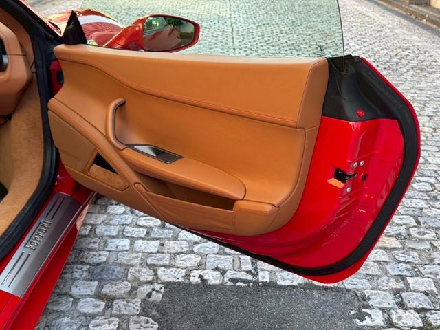 ４５８スパイダー ベースグレード　カーボンＬＥＤステアリング　フロントリフター　バックカメラ　ＢＢＳアルミホイール　パワーシート　イエローレブカウンター（50枚目）