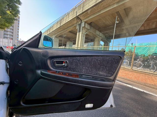 TOYOTA CHASER TOURER V