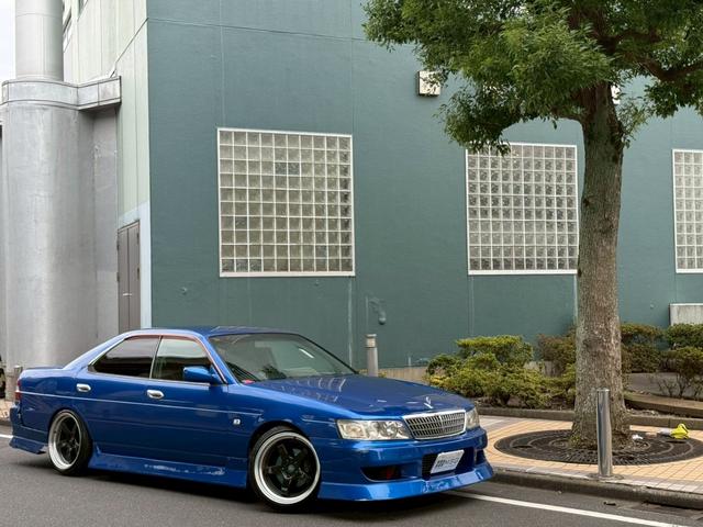 ローレル クラブＳ　メダリスト仕様　ＲＢ２５ＤＥＴ載せ替え　５速公認　フルエアロ　オールペン　エアクリ　社外タービン　車高調　社外マフラー　ＥＴＣ　３連追加メーター　ブースト計　レーダー探知機（9枚目）