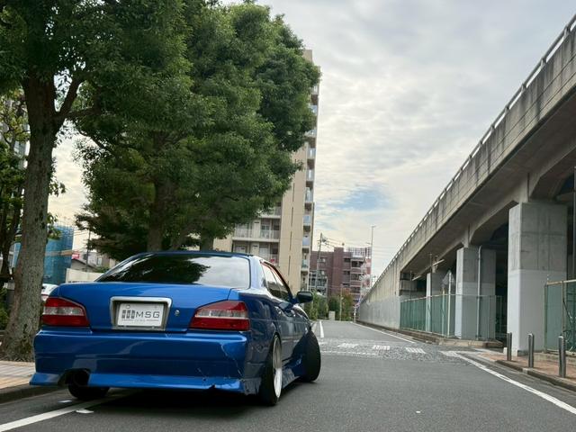 ローレル クラブＳ　メダリスト仕様　ＲＢ２５ＤＥＴ載せ替え　５速公認　フルエアロ　オールペン　エアクリ　社外タービン　車高調　社外マフラー　ＥＴＣ　３連追加メーター　ブースト計　レーダー探知機（16枚目）