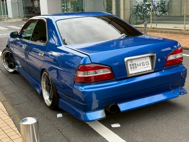 ローレル クラブＳ　メダリスト仕様　ＲＢ２５ＤＥＴ載せ替え　５速公認　フルエアロ　オールペン　エアクリ　社外タービン　車高調　社外マフラー　ＥＴＣ　３連追加メーター　ブースト計　レーダー探知機（20枚目）