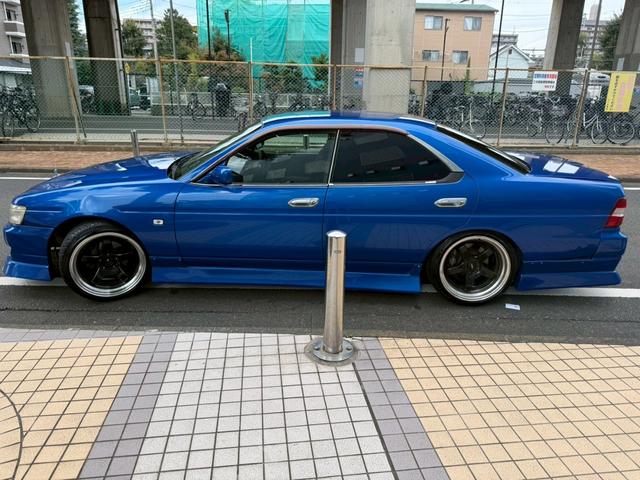 ローレル クラブＳ　メダリスト仕様　ＲＢ２５ＤＥＴ載せ替え　５速公認　フルエアロ　オールペン　エアクリ　社外タービン　車高調　社外マフラー　ＥＴＣ　３連追加メーター　ブースト計　レーダー探知機（21枚目）