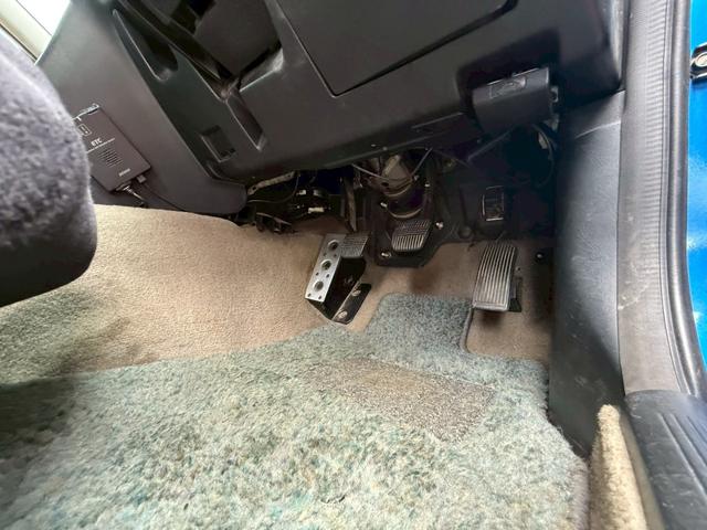 ローレル クラブＳ　メダリスト仕様　ＲＢ２５ＤＥＴ載せ替え　５速公認　フルエアロ　オールペン　エアクリ　社外タービン　車高調　社外マフラー　ＥＴＣ　３連追加メーター　ブースト計　レーダー探知機（33枚目）