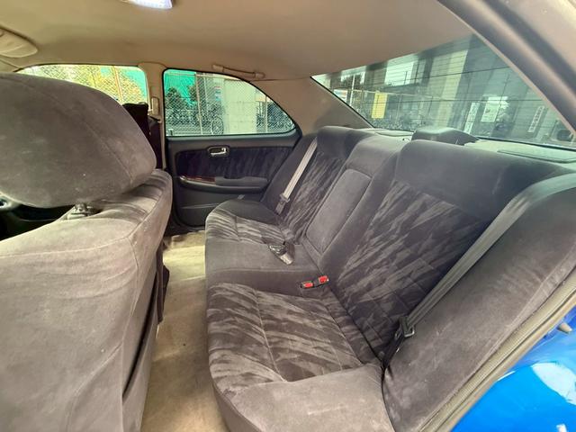 ローレル クラブＳ　メダリスト仕様　ＲＢ２５ＤＥＴ載せ替え　５速公認　フルエアロ　オールペン　エアクリ　社外タービン　車高調　社外マフラー　ＥＴＣ　３連追加メーター　ブースト計　レーダー探知機（40枚目）