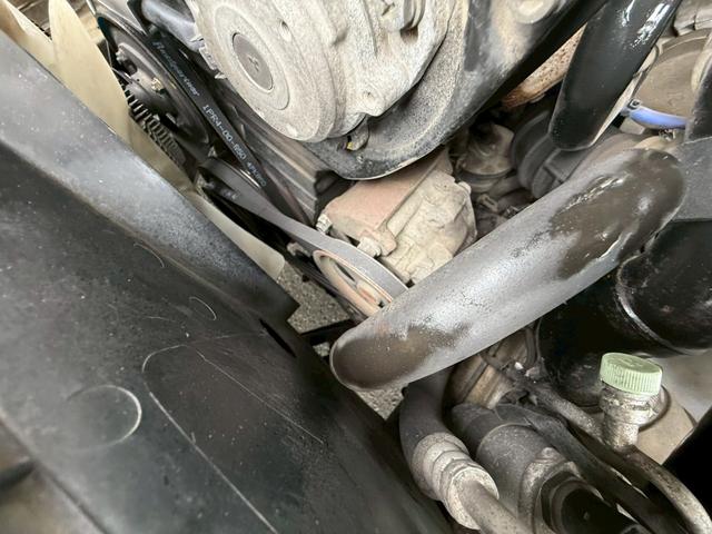 ローレル クラブＳ　メダリスト仕様　ＲＢ２５ＤＥＴ載せ替え　５速公認　フルエアロ　オールペン　エアクリ　社外タービン　車高調　社外マフラー　ＥＴＣ　３連追加メーター　ブースト計　レーダー探知機（50枚目）