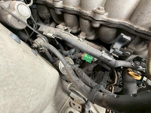 ローレル クラブＳ　メダリスト仕様　ＲＢ２５ＤＥＴ載せ替え　５速公認　フルエアロ　オールペン　エアクリ　社外タービン　車高調　社外マフラー　ＥＴＣ　３連追加メーター　ブースト計　レーダー探知機（52枚目）