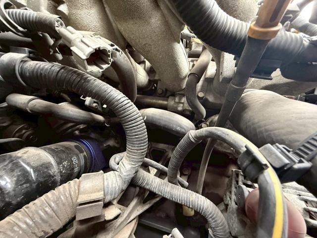 ローレル クラブＳ　メダリスト仕様　ＲＢ２５ＤＥＴ載せ替え　５速公認　フルエアロ　オールペン　エアクリ　社外タービン　車高調　社外マフラー　ＥＴＣ　３連追加メーター　ブースト計　レーダー探知機（53枚目）