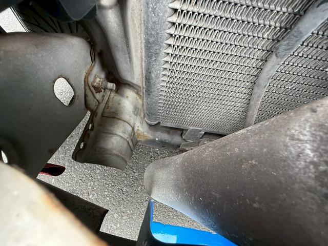 ローレル クラブＳ　メダリスト仕様　ＲＢ２５ＤＥＴ載せ替え　５速公認　フルエアロ　オールペン　エアクリ　社外タービン　車高調　社外マフラー　ＥＴＣ　３連追加メーター　ブースト計　レーダー探知機（56枚目）