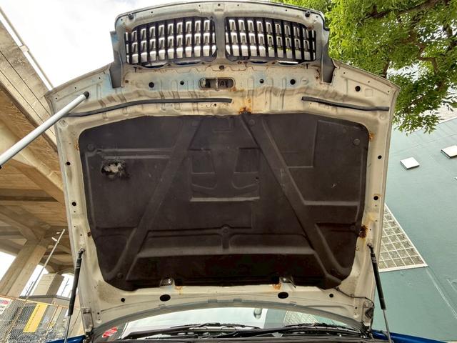 ローレル クラブＳ　メダリスト仕様　ＲＢ２５ＤＥＴ載せ替え　５速公認　フルエアロ　オールペン　エアクリ　社外タービン　車高調　社外マフラー　ＥＴＣ　３連追加メーター　ブースト計　レーダー探知機（57枚目）