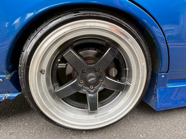 ローレル クラブＳ　メダリスト仕様　ＲＢ２５ＤＥＴ載せ替え　５速公認　フルエアロ　オールペン　エアクリ　社外タービン　車高調　社外マフラー　ＥＴＣ　３連追加メーター　ブースト計　レーダー探知機（60枚目）