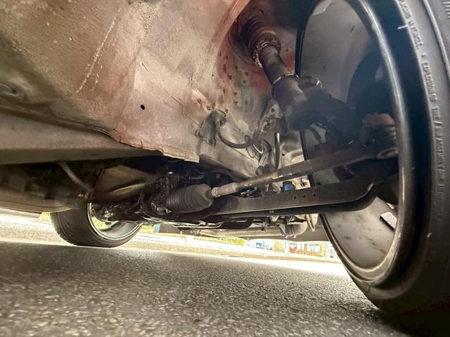 ローレル クラブＳ　メダリスト仕様　ＲＢ２５ＤＥＴ載せ替え　５速公認　フルエアロ　オールペン　エアクリ　社外タービン　車高調　社外マフラー　ＥＴＣ　３連追加メーター　ブースト計　レーダー探知機（68枚目）