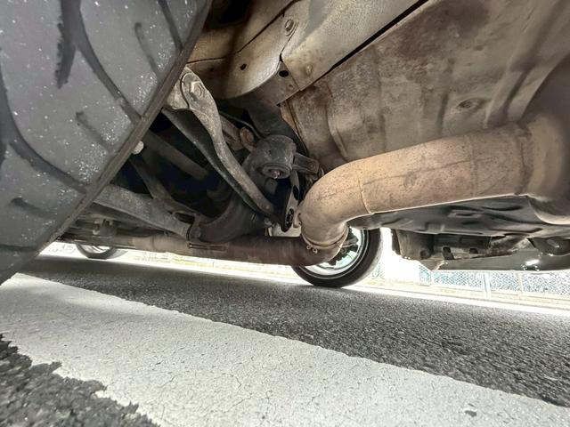 ローレル クラブＳ　メダリスト仕様　ＲＢ２５ＤＥＴ載せ替え　５速公認　フルエアロ　オールペン　エアクリ　社外タービン　車高調　社外マフラー　ＥＴＣ　３連追加メーター　ブースト計　レーダー探知機（76枚目）