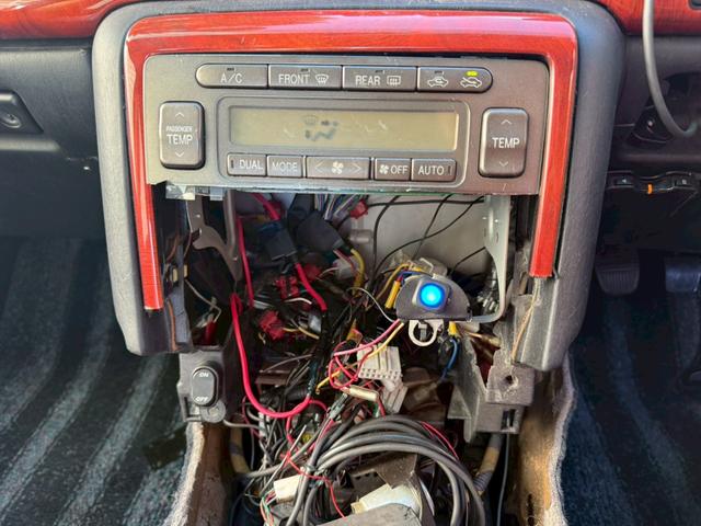 プログレ ＮＣ２５０　ウォールナットパッケージ　４ＡＴ→５ＭＴ公認　トラストタービン　車高調　社外アーム　前置きＩＣ　社外マフラー　追加メーター　オールペン（59枚目）