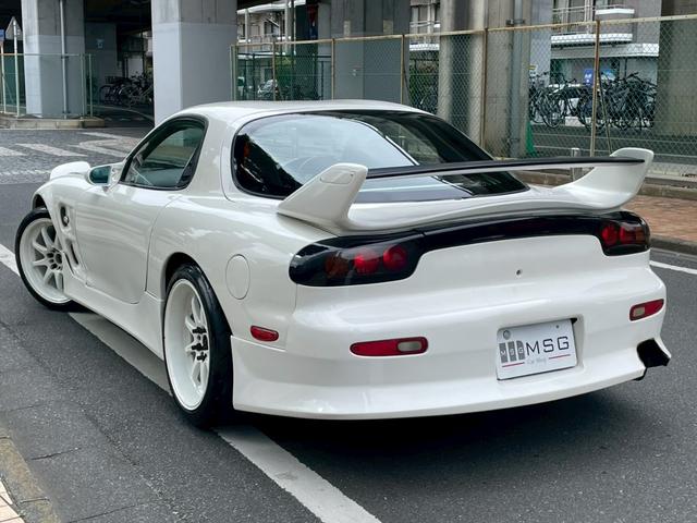 ＲＸ－７ タイプＲＢ　ＰｏｗｅｒＦＣ　Ｖマウント　社外マフラー　車高調　フルエアロ（9枚目）