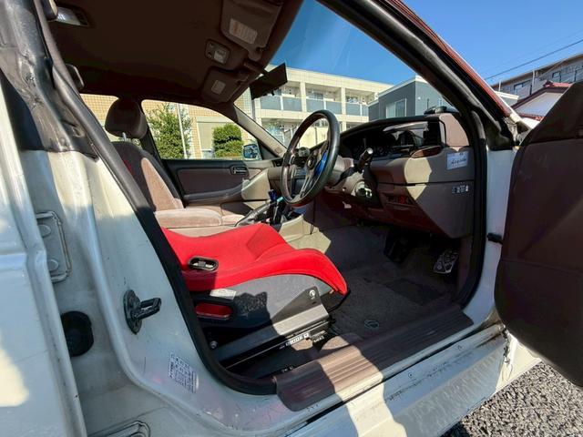 ローレル ２５メダリストプレミアターボ　メダリストベース　５速公認　ＲＢ２５ＤＥＴ公認　機械式ＬＳＤ　パワーＦＣ　社外エアロ　延長ロアアーム（20枚目）