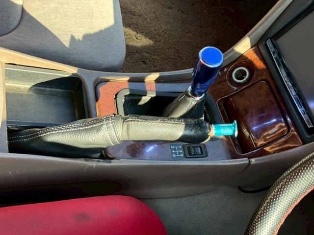 ローレル ２５メダリストプレミアターボ　メダリストベース　５速公認　ＲＢ２５ＤＥＴ公認　機械式ＬＳＤ　パワーＦＣ　社外エアロ　延長ロアアーム（29枚目）