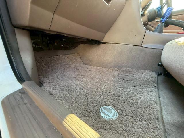 ローレル ２５メダリストプレミアターボ　メダリストベース　５速公認　ＲＢ２５ＤＥＴ公認　機械式ＬＳＤ　パワーＦＣ　社外エアロ　延長ロアアーム（42枚目）