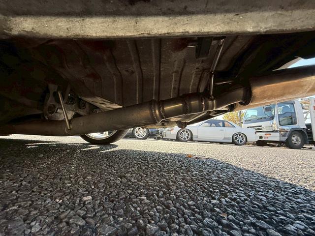 ローレル ２５メダリストプレミアターボ　メダリストベース　５速公認　ＲＢ２５ＤＥＴ公認　機械式ＬＳＤ　パワーＦＣ　社外エアロ　延長ロアアーム（77枚目）