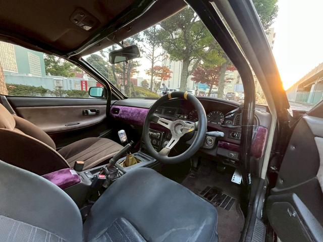 ローレル メダリスト　ターボ　５速公認　Ｒ３２タービン　ブーストアップ　純正書き換えＥＣＵ　機械式ＬＳＤ　６点式ロールケージ（24枚目）