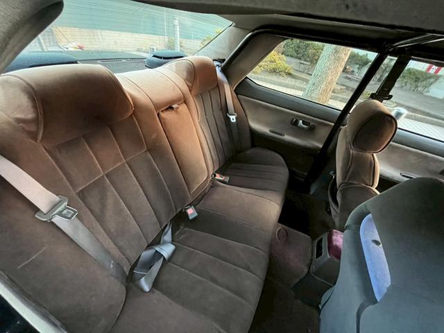 ローレル メダリスト　ターボ　５速公認　Ｒ３２タービン　ブーストアップ　純正書き換えＥＣＵ　機械式ＬＳＤ　６点式ロールケージ（31枚目）