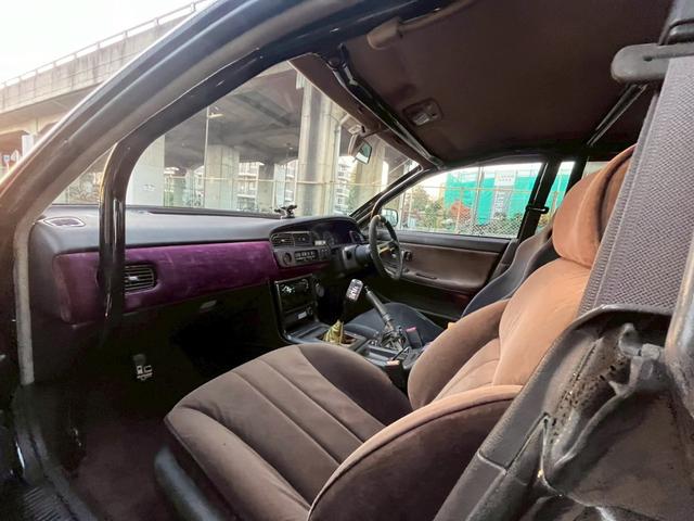 ローレル メダリスト　ターボ　５速公認　Ｒ３２タービン　ブーストアップ　純正書き換えＥＣＵ　機械式ＬＳＤ　６点式ロールケージ（36枚目）