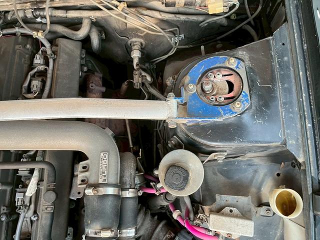 ローレル メダリスト　ターボ　５速公認　Ｒ３２タービン　ブーストアップ　純正書き換えＥＣＵ　機械式ＬＳＤ　６点式ロールケージ（41枚目）