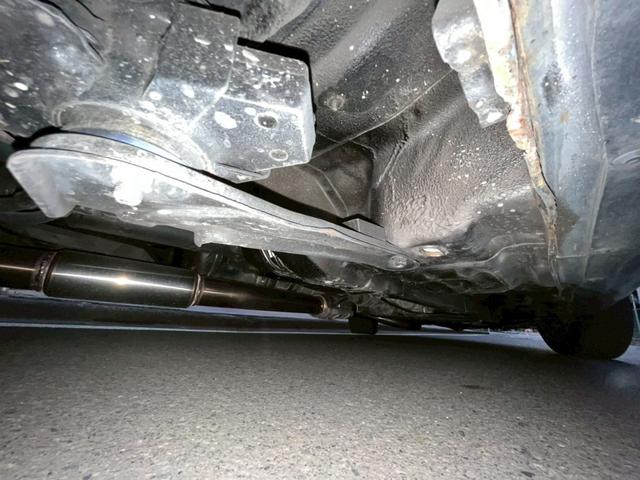 スカイライン ＧＴ－Ｒ　ＲＢ２６ＤＥＴＴ　ＦＵＪＩＴＳＵＢＯフロントパイプ　社外マフラー　Ｒ３５コイル流用　ＢＲＩＤＥセミバケ（51枚目）