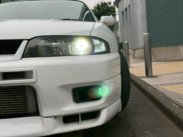 スカイライン GT-R 社外マフラー エアクリ BLTZ車高調 ナルディステアリング インパネカーボンパネル レカロセミバケ RAYSホイール18インチ(9枚目)