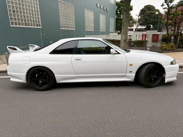 スカイライン GT-R 社外マフラー エアクリ BLTZ車高調 ナルディステアリング インパネカーボンパネル レカロセミバケ RAYSホイール18インチ(13枚目)