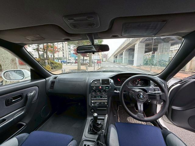 スカイライン GT-R 社外マフラー エアクリ BLTZ車高調 ナルディステアリング インパネカーボンパネル レカロセミバケ RAYSホイール18インチ(24枚目)