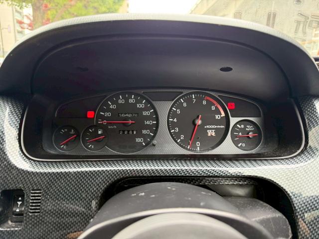 スカイライン GT-R 社外マフラー エアクリ BLTZ車高調 ナルディステアリング インパネカーボンパネル レカロセミバケ RAYSホイール18インチ(26枚目)