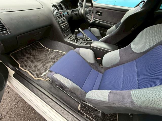 スカイライン GT-R 社外マフラー エアクリ BLTZ車高調 ナルディステアリング インパネカーボンパネル レカロセミバケ RAYSホイール18インチ(45枚目)