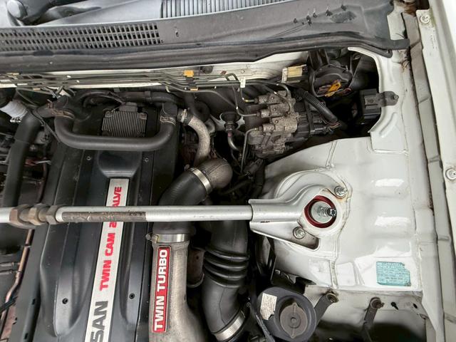 スカイライン GT-R 社外マフラー エアクリ BLTZ車高調 ナルディステアリング インパネカーボンパネル レカロセミバケ RAYSホイール18インチ(50枚目)