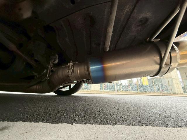 スカイライン GT-R 社外マフラー エアクリ BLTZ車高調 ナルディステアリング インパネカーボンパネル レカロセミバケ RAYSホイール18インチ(76枚目)