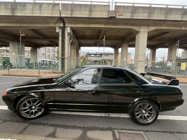 スカイライン ＧＴＳ－４　ＲＢ２６ＤＥＴＴ公認　４ドアＧＴＲ仕様　前置きＩＣ　ブーストアップ　社外マフラー　車高調　ニスモメーター　マインズ３連メーター（9枚目）