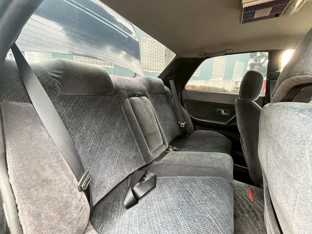 スカイライン ＧＴＳ－４　ＲＢ２６ＤＥＴＴ公認　４ドアＧＴＲ仕様　前置きＩＣ　ブーストアップ　社外マフラー　車高調　ニスモメーター　マインズ３連メーター（32枚目）