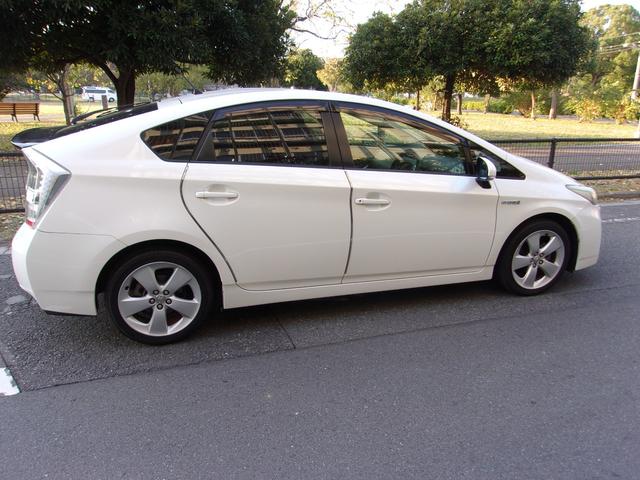 プリウス Sツーリングセレクション 純正ナビ・バックモニター(2枚目)