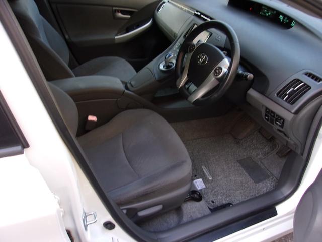 プリウス Sツーリングセレクション 純正ナビ・バックモニター(8枚目)