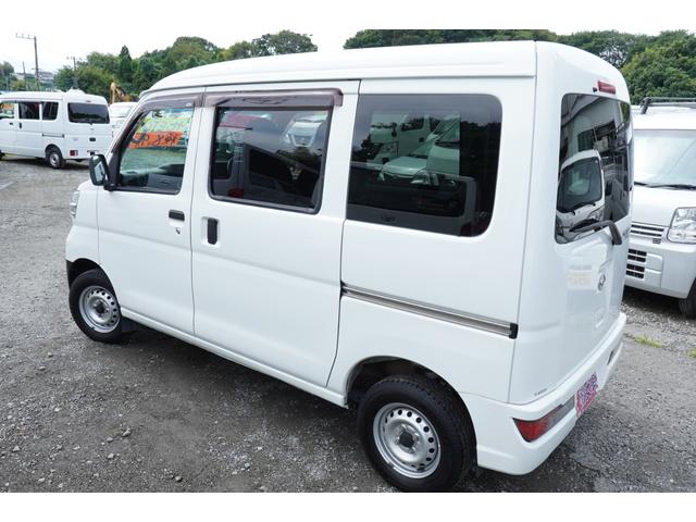 ハイゼットカーゴ ＤＸ　ＳＡＩＩＩ　４速ＡＴ　純ＬＥＤ　ナビＢカメラＥＴＣ　キーレスＰＷ　横滑り防止　衝突被害軽減ブレーキ　１オ－ナ　Ｔチェ－ン（2枚目）