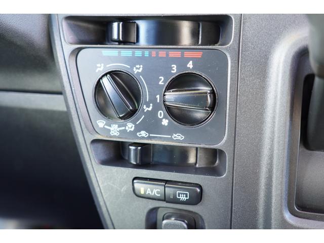 ハイゼットカーゴ ＤＸ　ＳＡＩＩＩ　４速ＡＴ　ナビＥＴＣ　キ－レスＰＷ　横滑り防止　後ソナー　２オ－ナ記録簿　Ｔチェ－ン（18枚目）