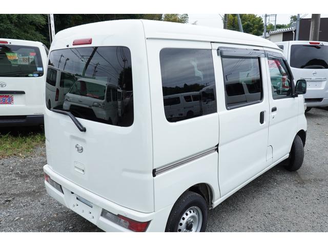 ハイゼットカーゴ ＤＸ　ＳＡＩＩＩ　４速ＡＴ　ナビＢカメラＥＴＣ　キーレスＰＷ　横滑り防止　スマアシ　法人１オ－ナ　Ｔチェ－ン（3枚目）