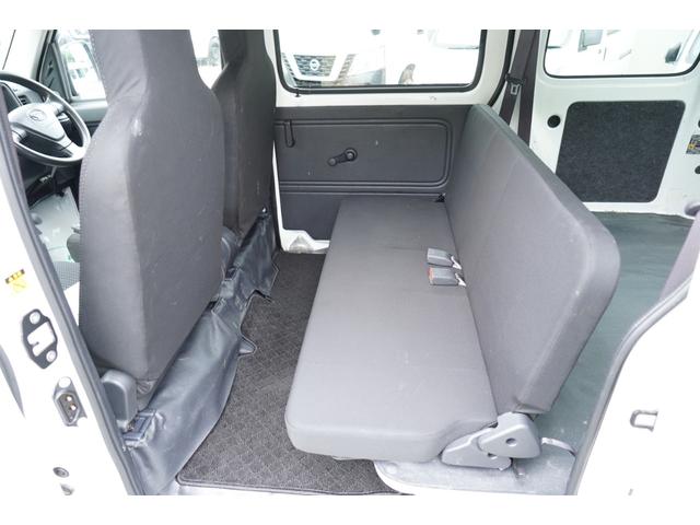 ハイゼットカーゴ ＤＸ　ＳＡＩＩＩ　４速ＡＴ　ナビＢカメラＥＴＣ　キーレスＰＷ　横滑り防止　スマアシ　法人１オ－ナ　Ｔチェ－ン（6枚目）