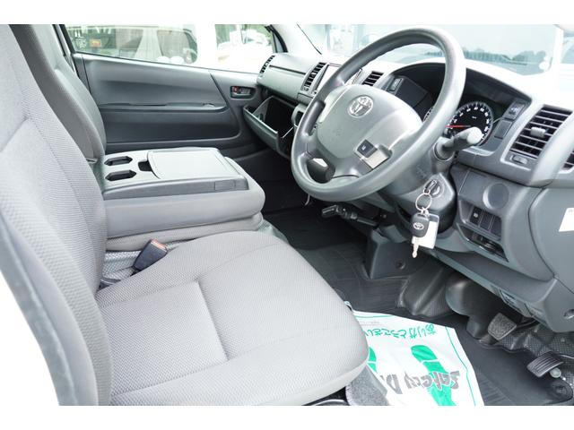 TOYOTA HIACE VAN LONG DX